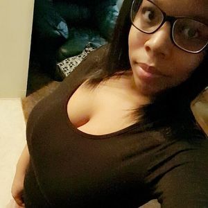 Meet your Posher, Aisha